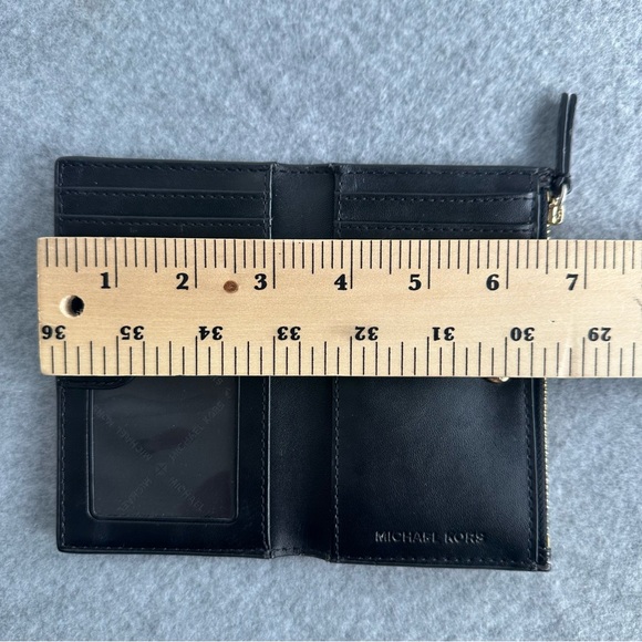 Michael Kors Snake Print Small Jet Set Wallet - Picture 13 of 14